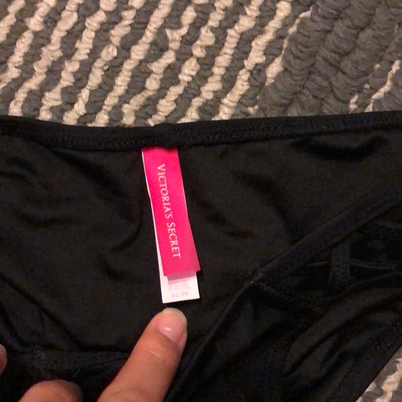 New without tags VS black bikini bottom - Picture 4 of 4